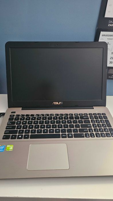 Laptop ASUS F555L