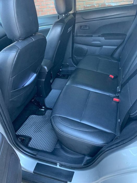 Mitsubishi outlander sport.