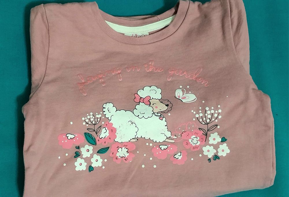 Продам костюм на дівчинку