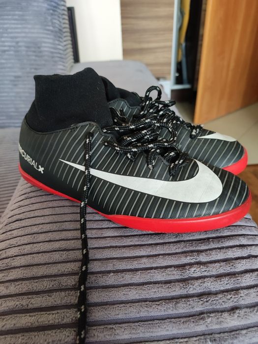 Buty halówki Nike roz.33