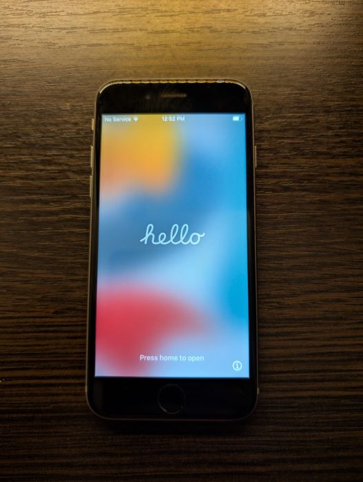 iPhone 6s 32GB Silver (iCloud) — На запчастини / відновлення