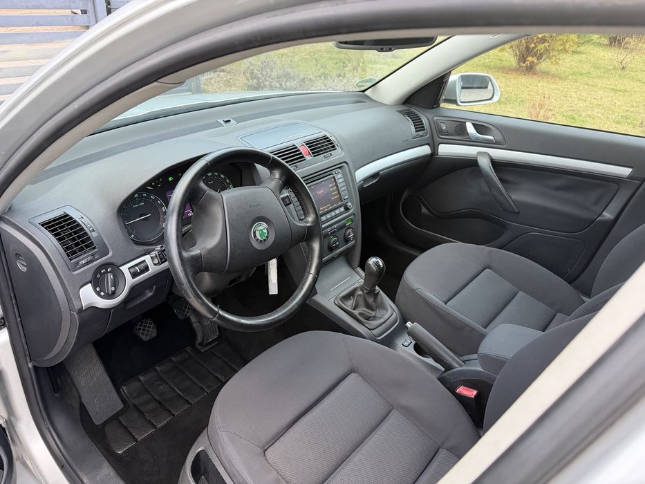 Skoda octavia 2.0 TDI navi klimatronik super stan