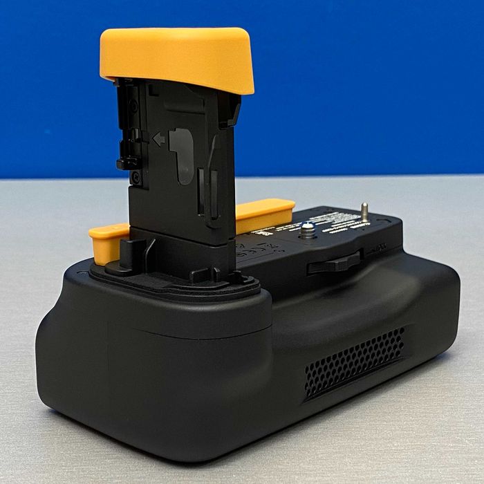 Canon CF-R20EP Cooling Fan Grip | R5 Mark II | NOVO | 3 ANOS DE GARANTIA