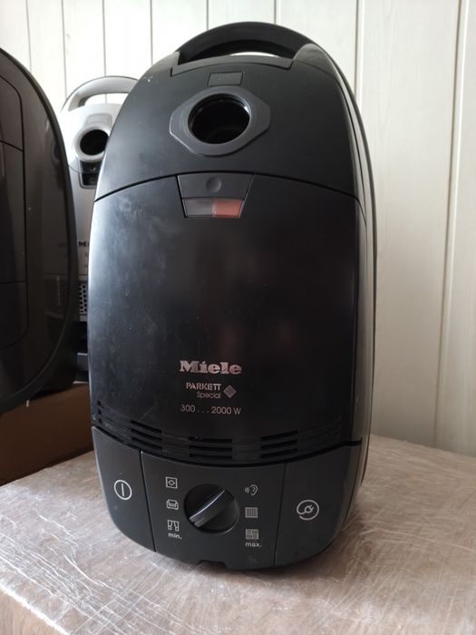 *Miele* пилесос з Німеччини