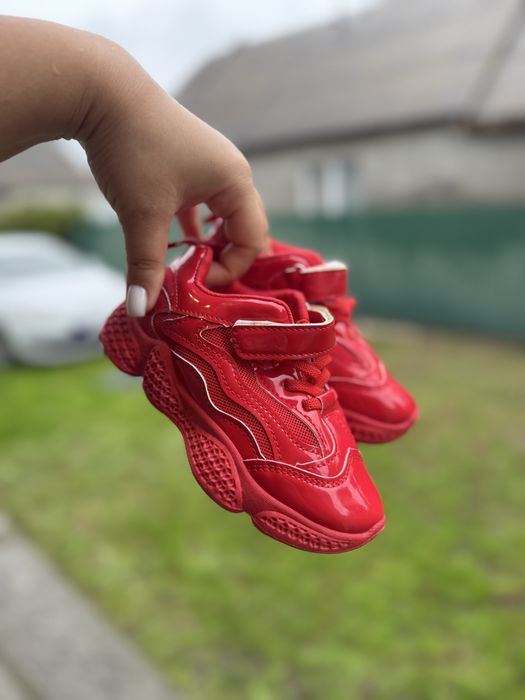 Кросовки для дівчинки