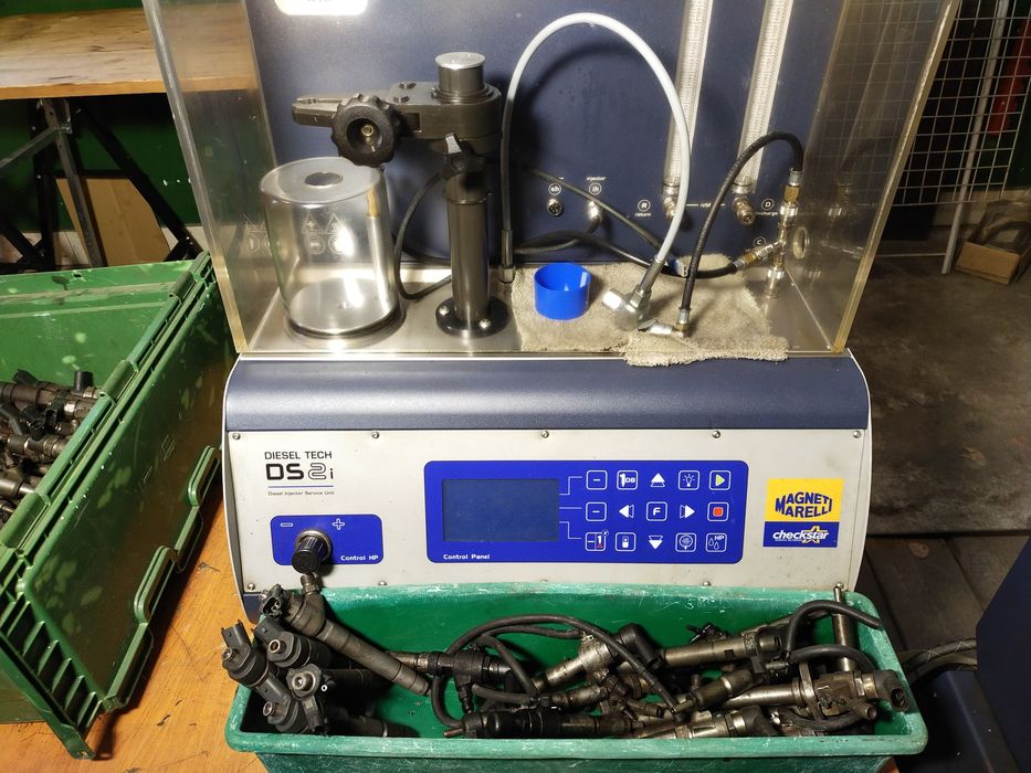 Stół probierczy, kompresor 500L i stół z imadłem