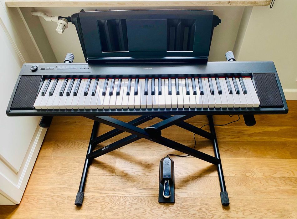 Yamaha NP-12B keyboard + statyw Hamilton KB4000K + pedał Yamaha FC3A