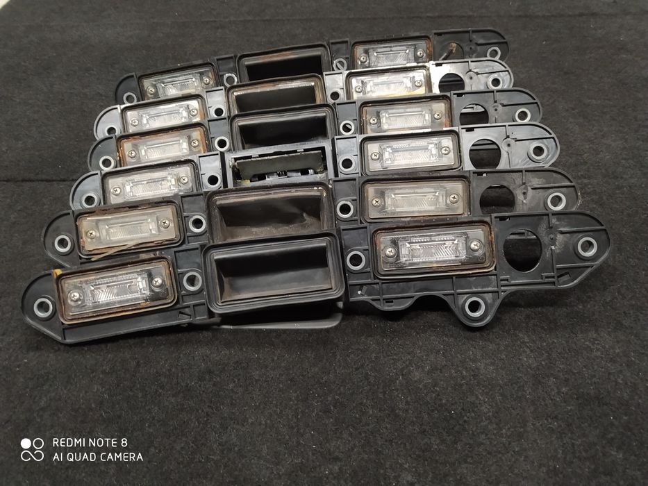 Планка підсвітки номера Б6 Тауран подсветка номера  Passat B6 Touran