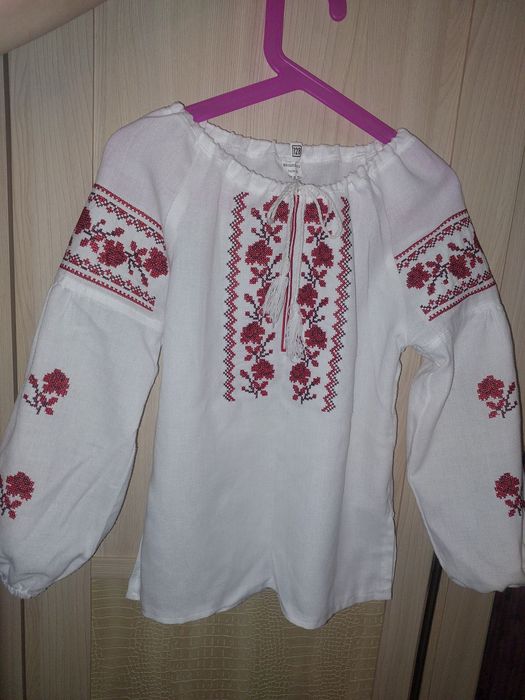 Вишиванки на дівчинку 116,122,128 по 250
