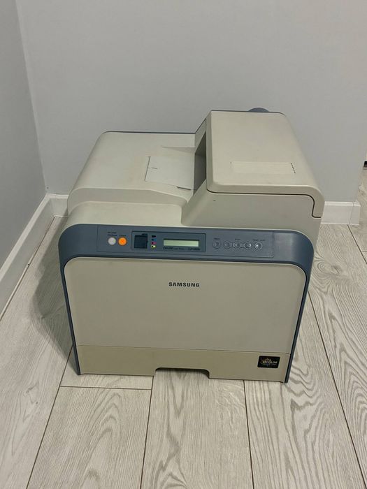 Кольоровий лазерний принтер samsung clp 600n