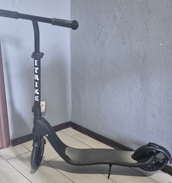 Продам самокат дитячий