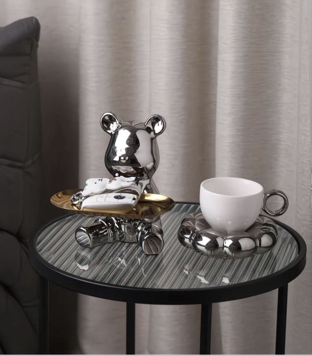 Декоративний ведмедик з золотою тацею — стиль і користь в одному!