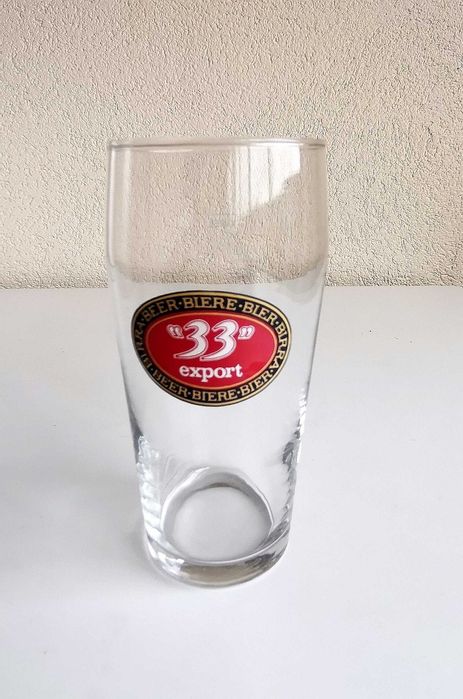 Copos para coleção pouco comuns, pirogravados.