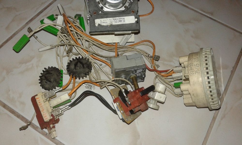 Whirllpool awg 680 wszystkie części .