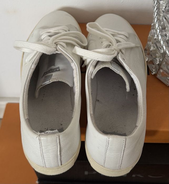 Buty trampki Levi’s skórzane białe 39