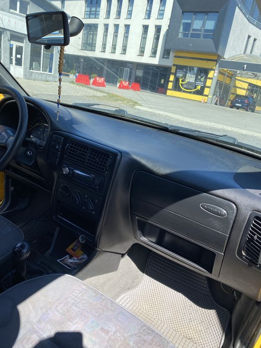 SEAT Ibiza 1999 1,4 бензин