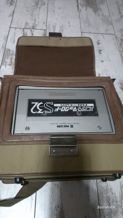 Vhs magnetowid przenośny National NV-3200