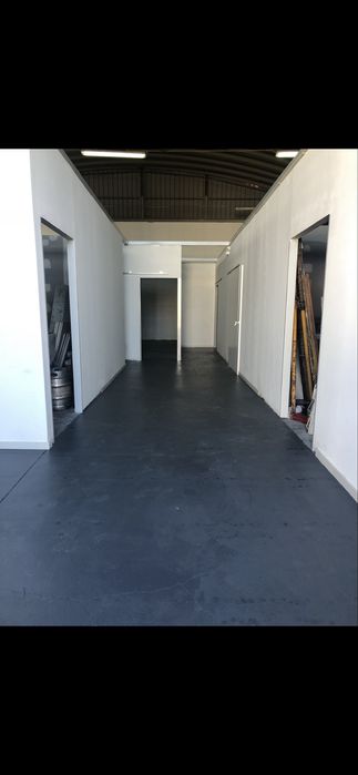 Aluga-se box  em armazém