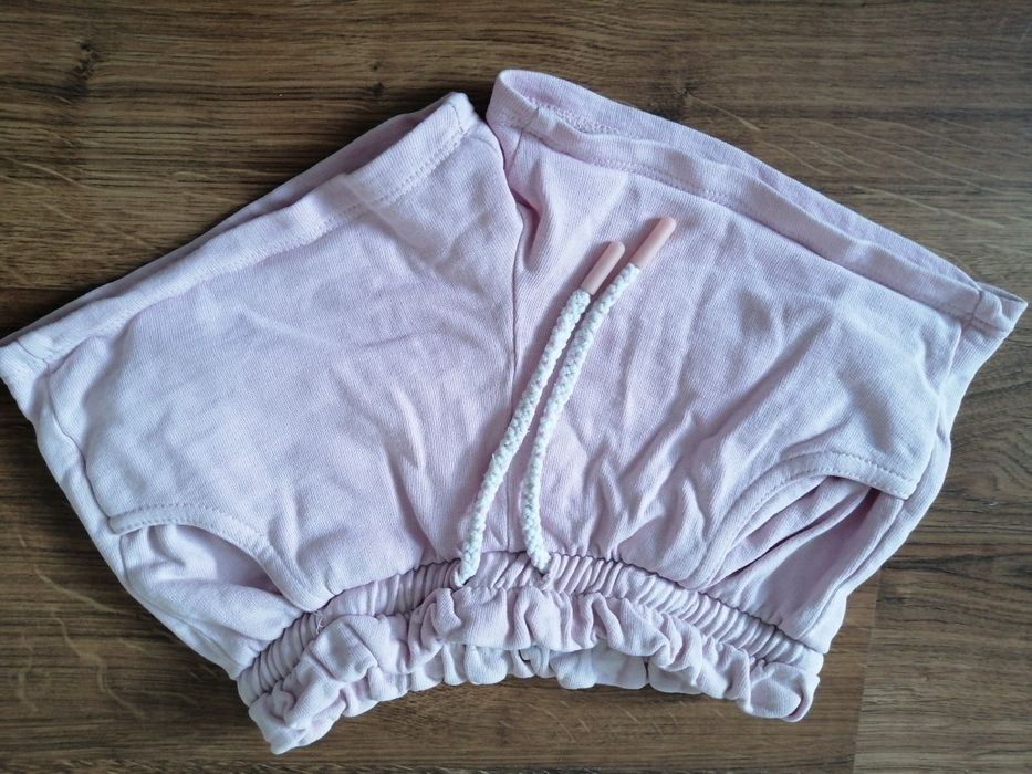 Spodenki różowe pudrowe Reserved 110