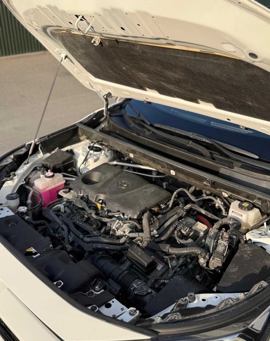 Продам автомобіль Toyota RAV4 2023 року