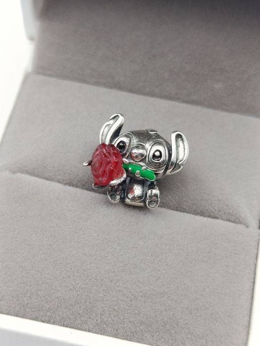 Nowy charms stitch z różą - srebro 925
