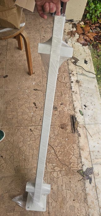 Lote de Postes Metálicos Lacados 1m – Espessura 3mm c/ Acessórios