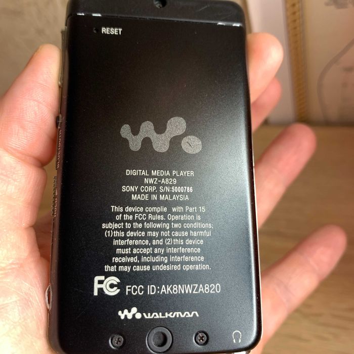 Портативний МР3 плеєр Sony Walkman NWZ-A829 16GB Bluetooth