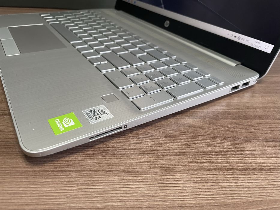 Ноутбук 15.6 HP i5-10210 8GB ddr4 240GB Geforce Видео 2 ГБ