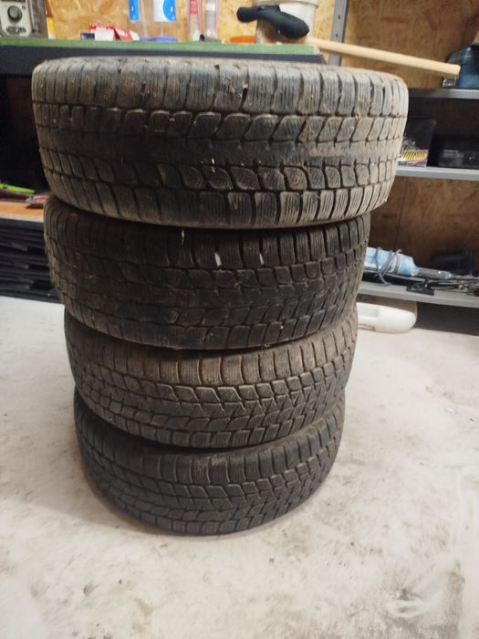 Opony Zimowe Bridgestone 215/60/R 17