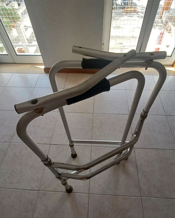 Andarilho articulado