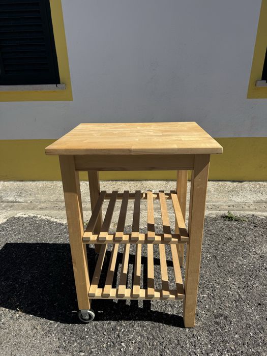 Mesa/Carrinho de madeira