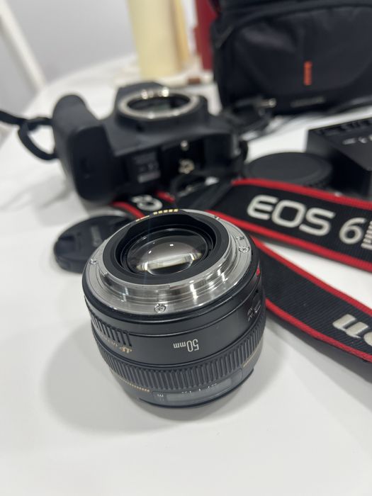 Продам Canon eos 6D