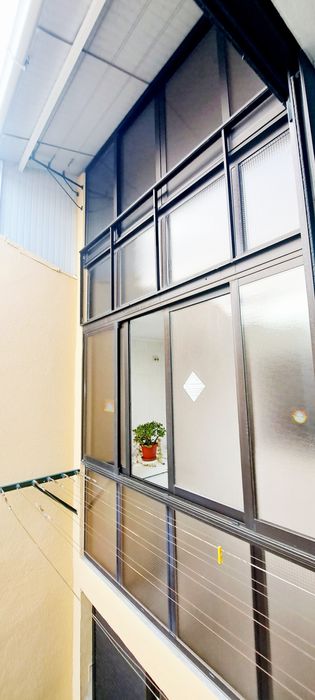 Caixilharia | Janelas alumínio com guardas