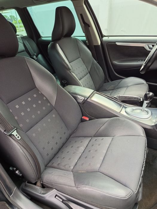 Volvo V70 2,4 D5 TDI дизель універсал