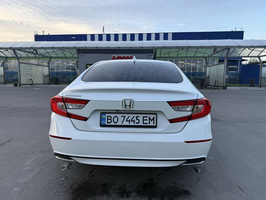 Honda Accord 2019 VIN 1HGCV1F18KA134838 фото оголошення 7 з 24