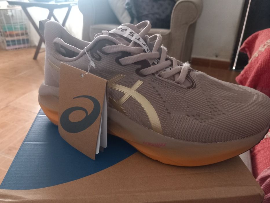 Asics NovaBlast 5