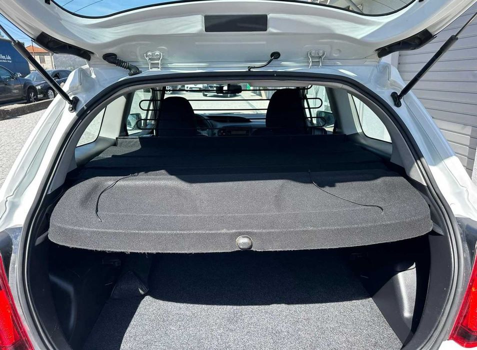 Toyota Yaris 1.4 D-4D Comercial | 6.500€ + IVA Dedutível | Revisões Toyota