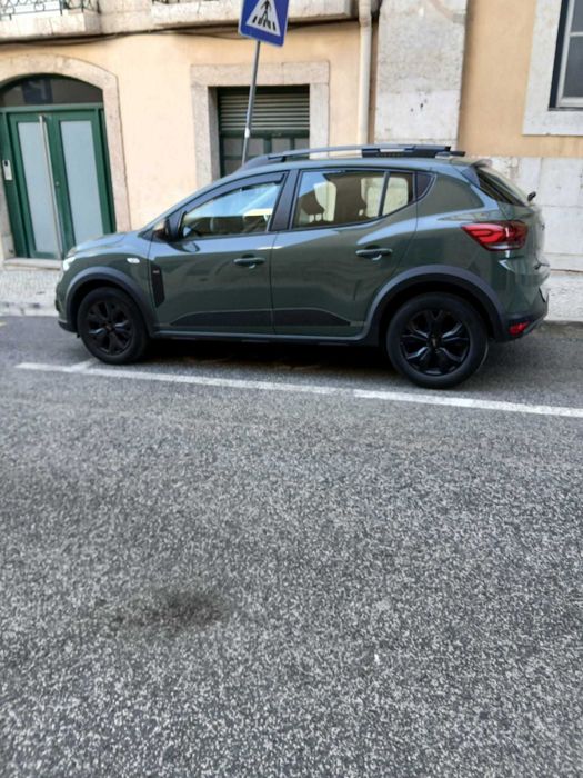 Vendo Dacia Sandero em bom estado como novo