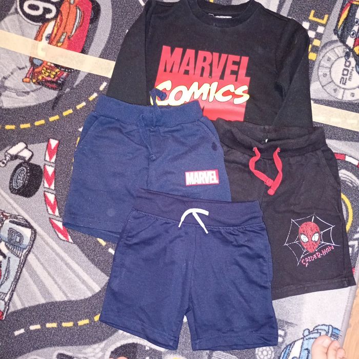 Trzypak spodenek chłopięcych 104 plus gratis bluza
Każda para ma inny