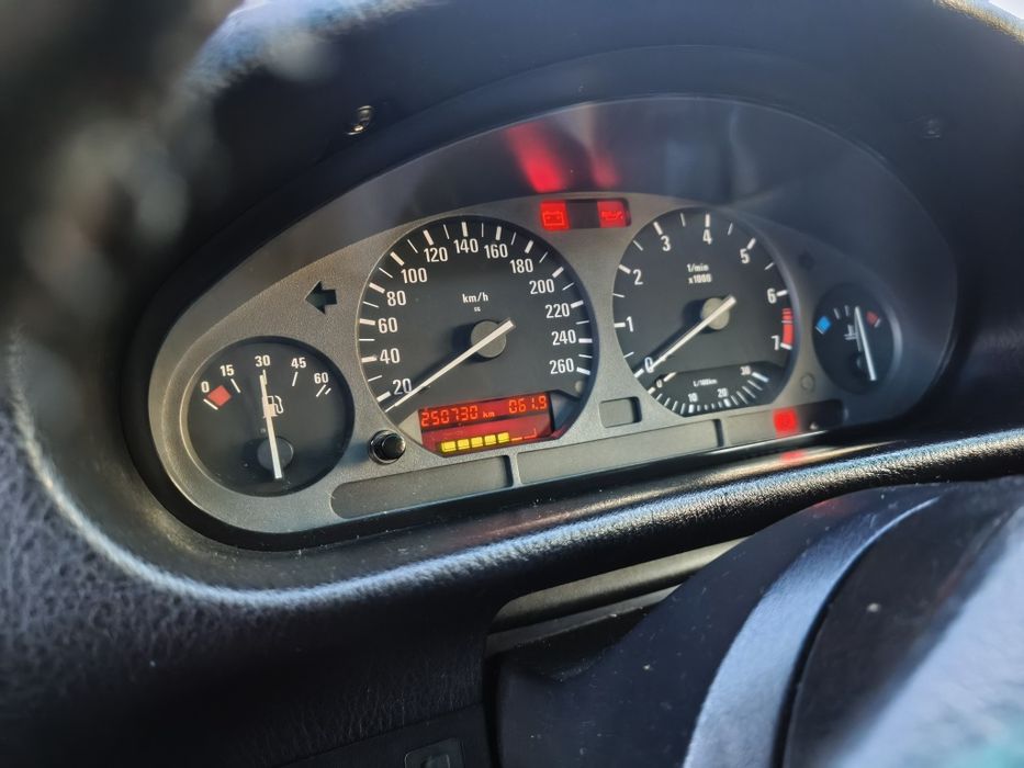 BMW e36 318is coupé GPL