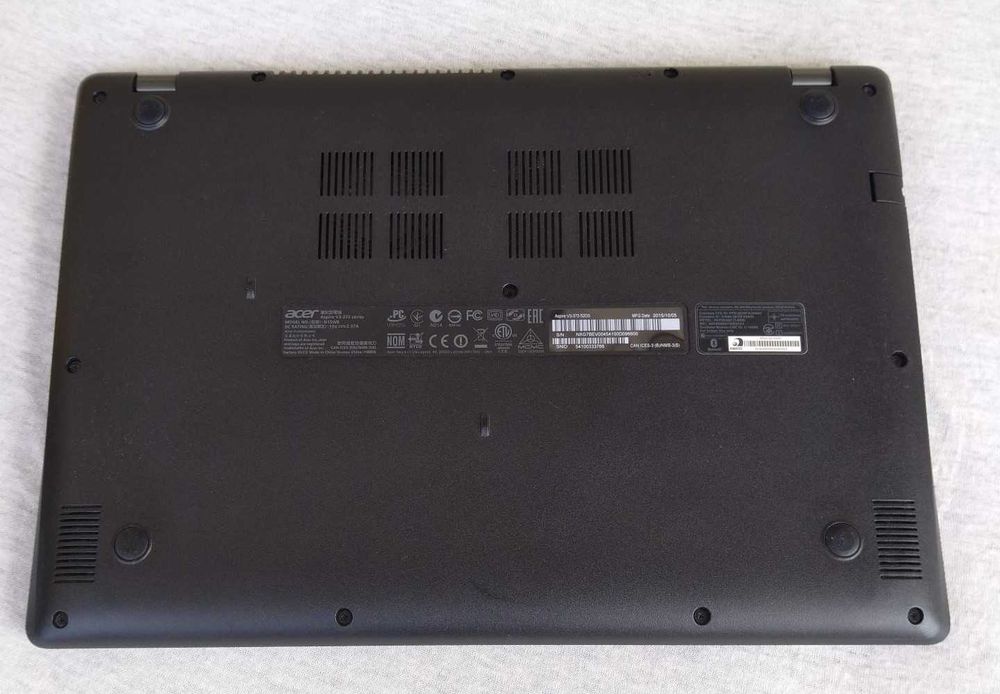 Acer V13 V3-372 13,3"/ i5-6200U/ HDD 512GB/ 8 GB RAM/ Intel HD520