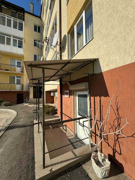 Нежитлове приміщення, м.Жовква