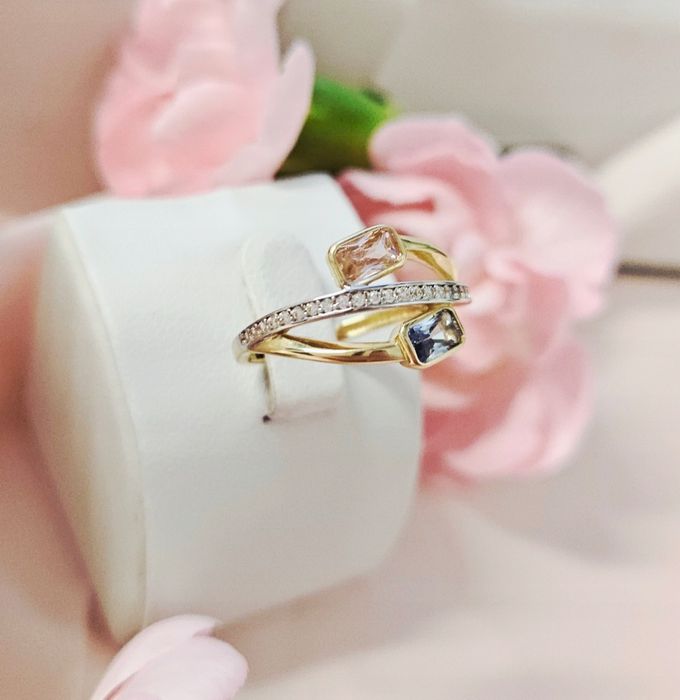 Złoty pierścionek, cyrkonie, kamienie, dwukolorowe, pr 585, r. 14