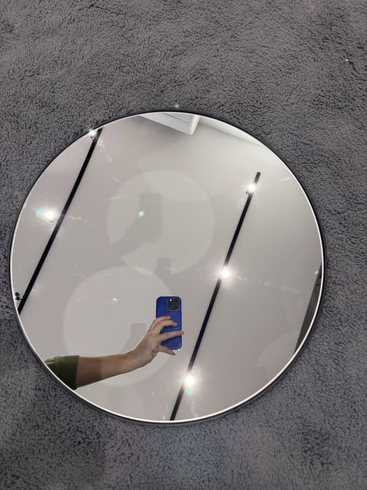 Lusteo z czarna ramka