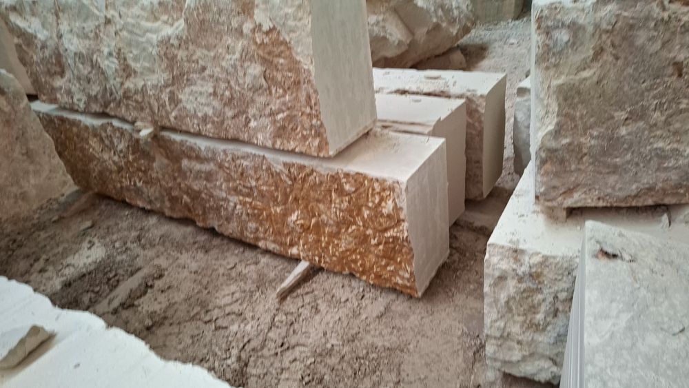 Muros em blocos de pedra
