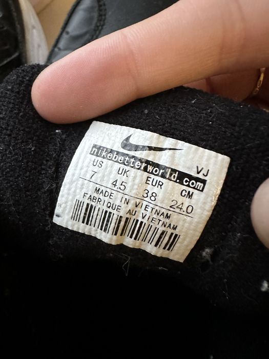 Жіночі кросівки Nike ,шкіряні кросівки