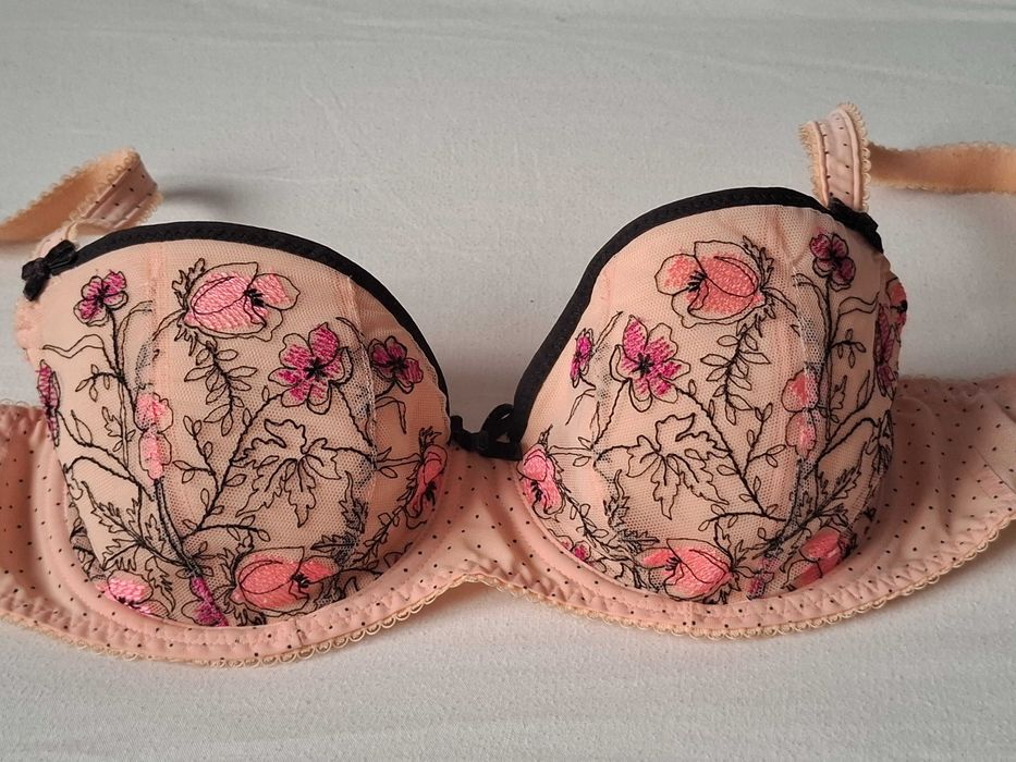 Biustonosz stanik Freya 65 F/30 E. Jak nowy. Lekko usztywniany.