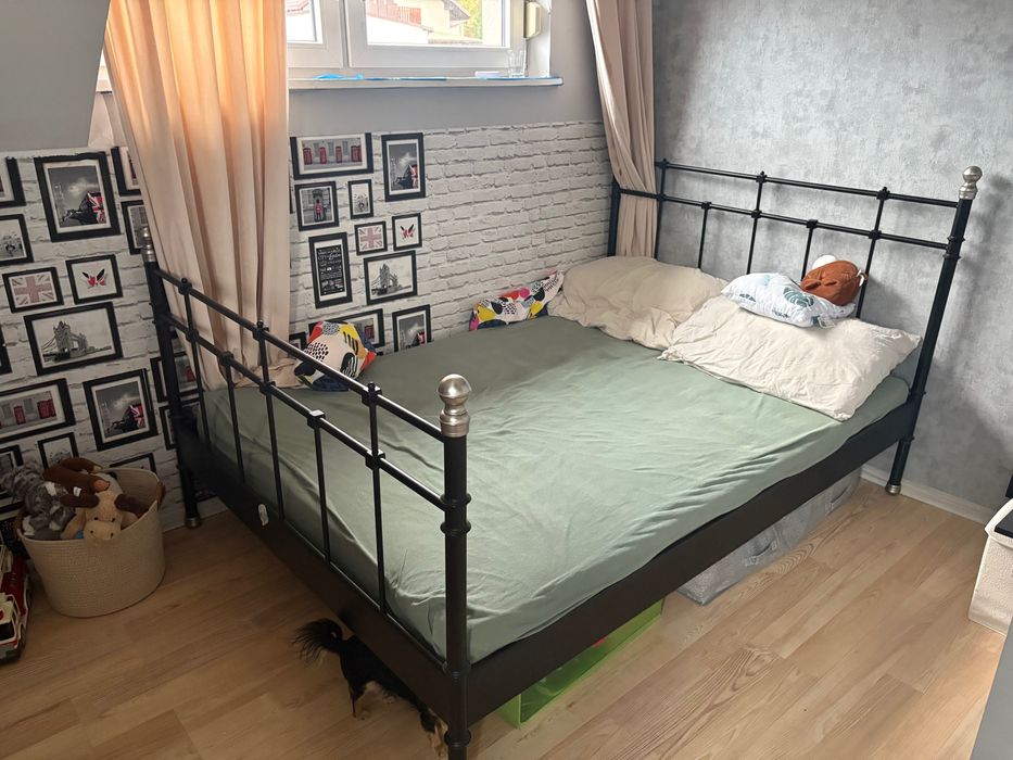 Łóżko dwuosobowe Ikea svelvik z materacem