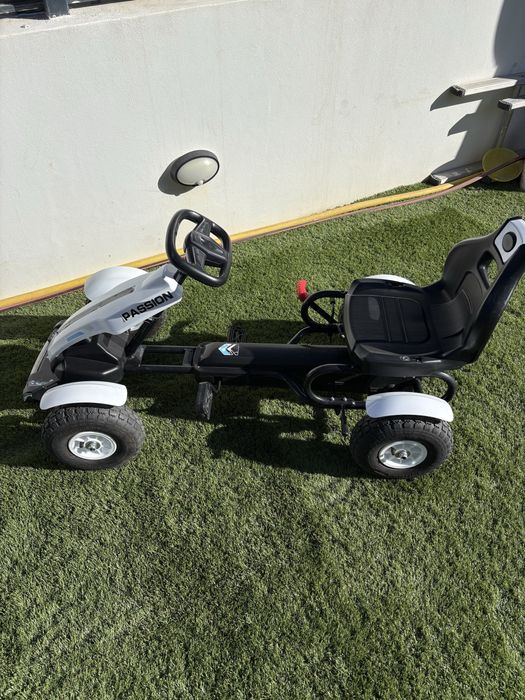 Carro de Kart  para miudos ate aos 12 anos