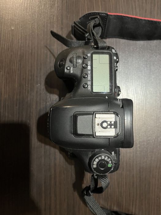Canon EOS 7D Mark II + 2 baterie + ladowarka